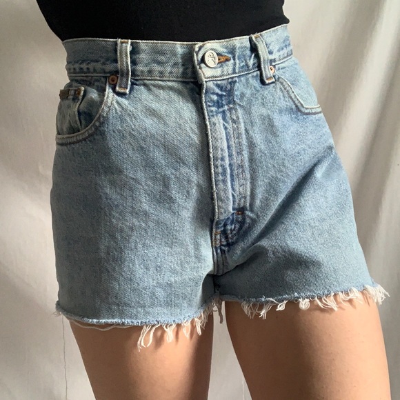 Calvin Klein Vintage Distressed Mom Shorts - Picture 3 of 6